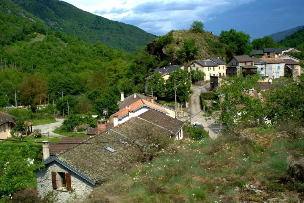 Maison Au Coeur Des Pyrenees Perles-et-Castelet Zewnętrze zdjęcie